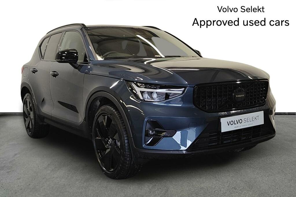 Volvo XC40 Black Edition Plus, B3 Mild Hybrid, Blue