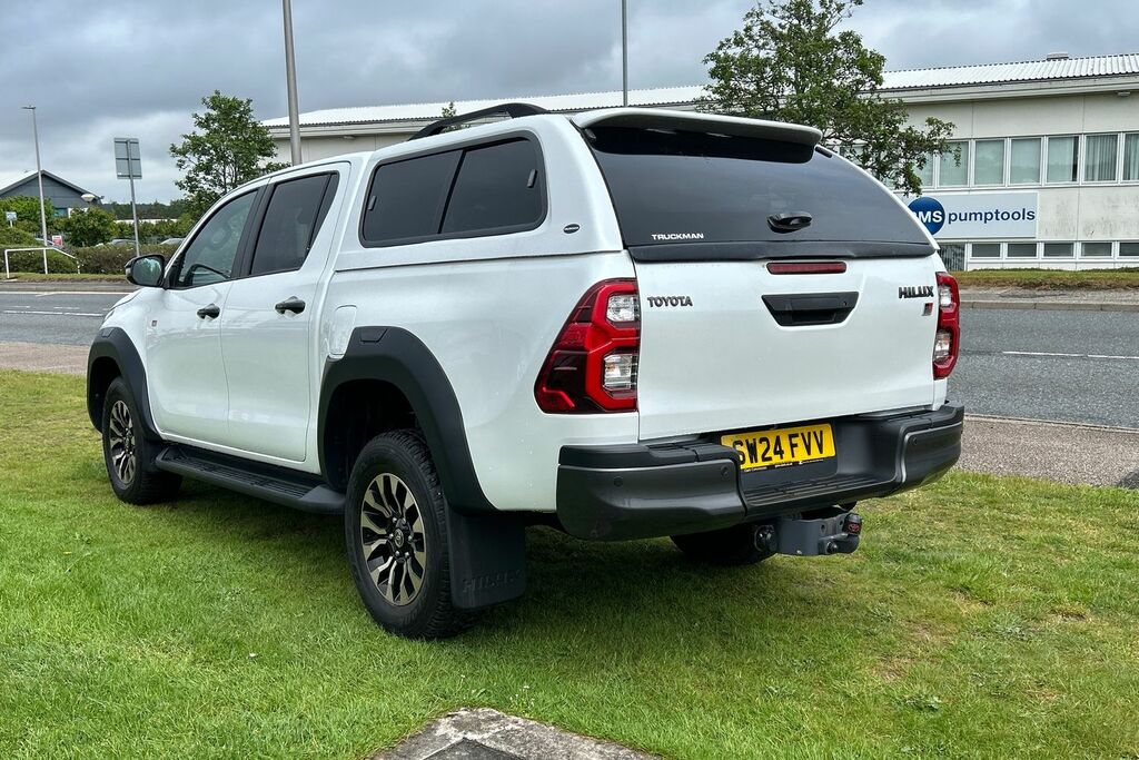 Toyota HILUX Gr Sport D-4d 4Wd D White #3