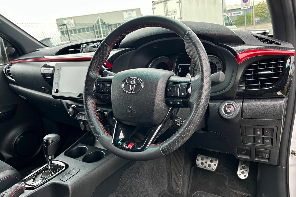 Toyota HILUX Gr Sport D-4d 4Wd D White #6