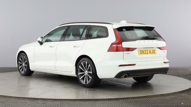 Volvo V60 Momentum, B3 Mild Hybrid DN22AJX White #3