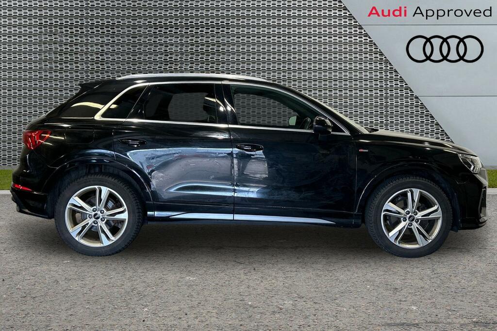 Audi Q3 S Line 35 Tfsi 150 Ps S Tronic SV72XNS Black #4