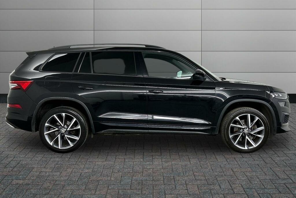 Skoda Kodiaq 2.0 Tdi 200 Sport Line 4X4 Dsg 7 Seat YB22SMV Black #4