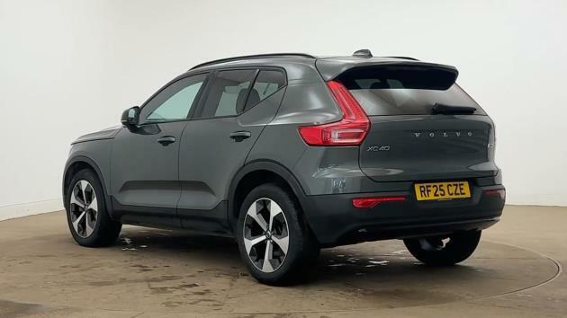 Volvo XC40 Plus, B3 Mild Hybrid, Dark RF25CZE #5