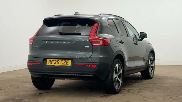 Volvo XC40 Plus, B3 Mild Hybrid, Dark RF25CZE #3