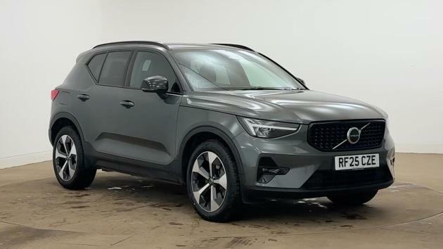 Volvo XC40 Plus, B3 Mild Hybrid, Dark