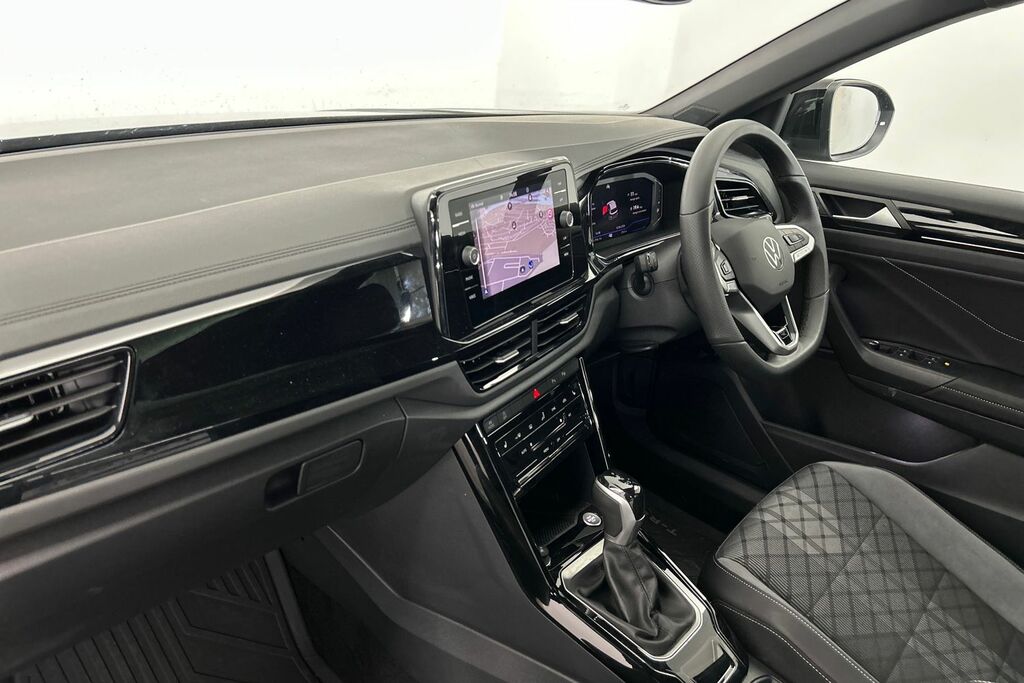 Volkswagen T-Roc 1.5 Tsi Black Edition Plus Dsg SW75GKD Black #2