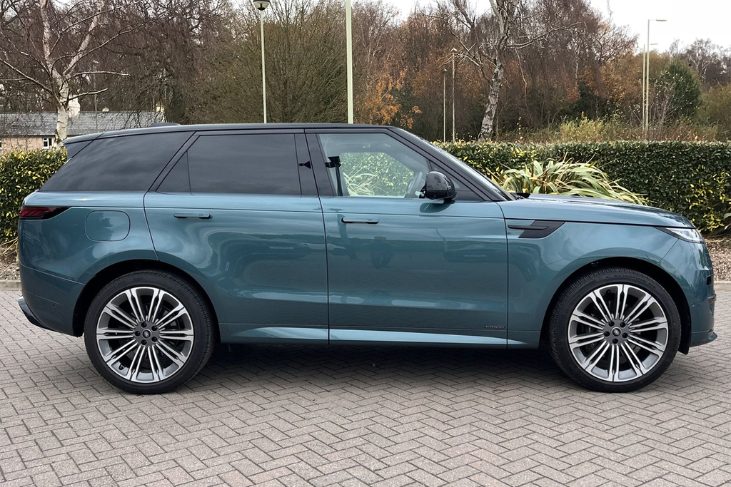 Land Rover Range Rover Sport D350 Autobiography Green #5