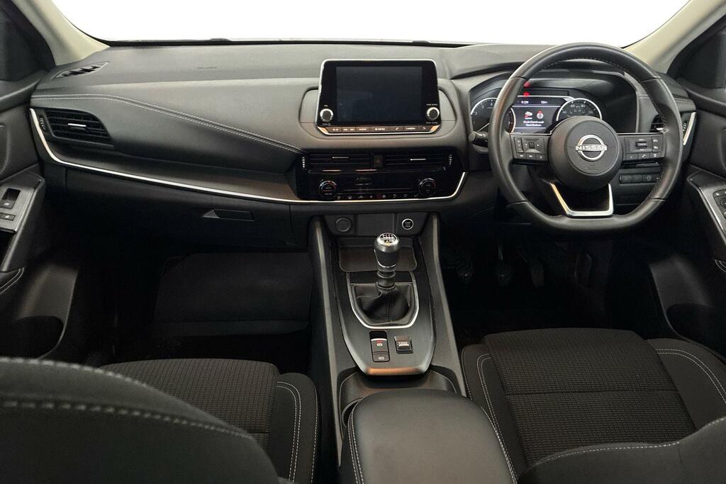 Nissan Qashqai 1.3 Dig-t Mhev Acenta Premium Euro 6 Ss SV72OBR Silver #5