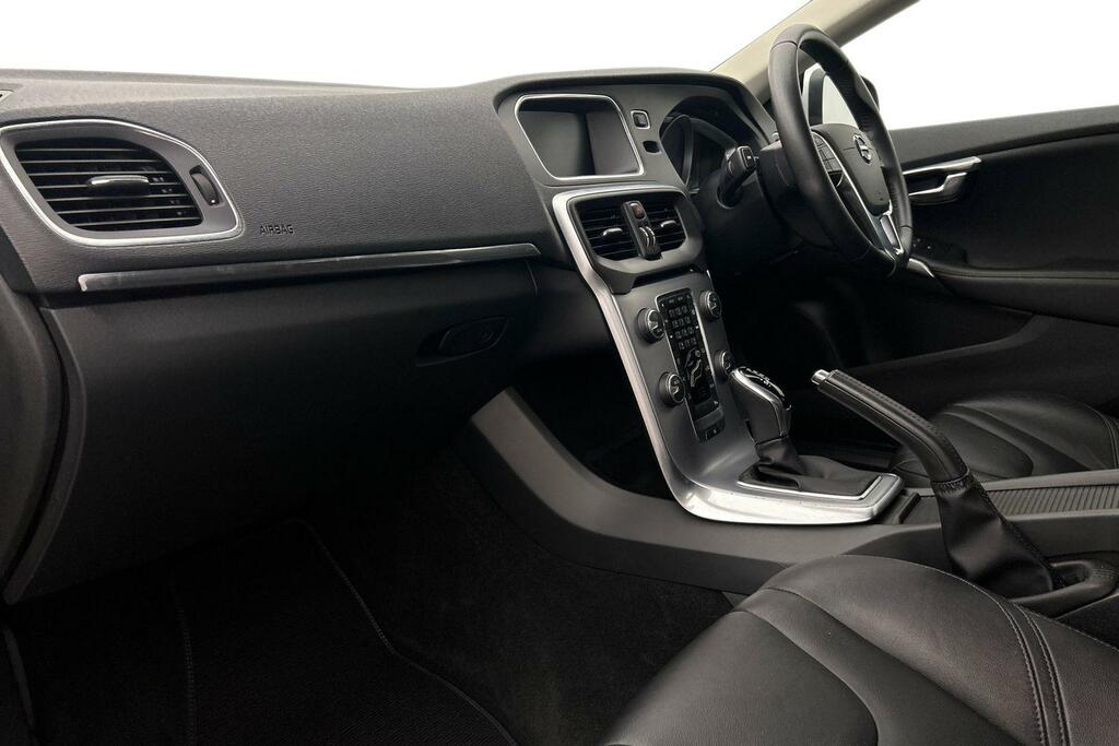 Volvo V40 T3 Inscription Silver #2