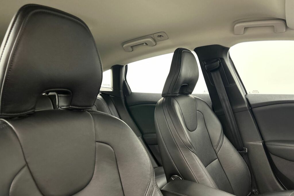 Volvo V40 Hatchback 2.0 Blue #31