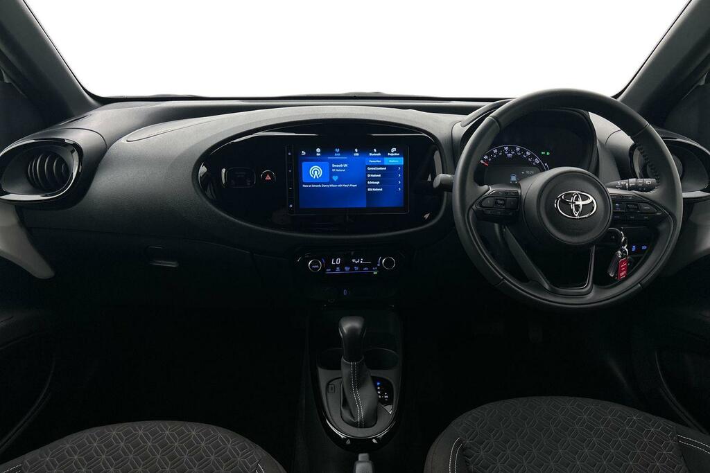 Toyota Aygo X 1.0 Vvt-i Edge SM74HLF White #6