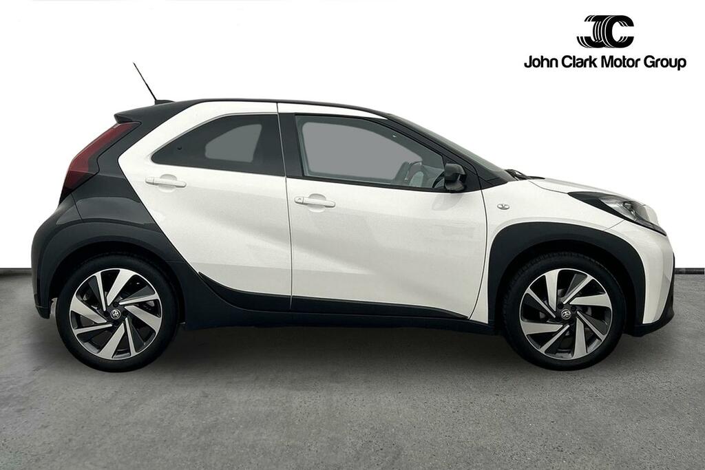 Toyota Aygo X 1.0 Vvt-i Edge SM74HLF White #4