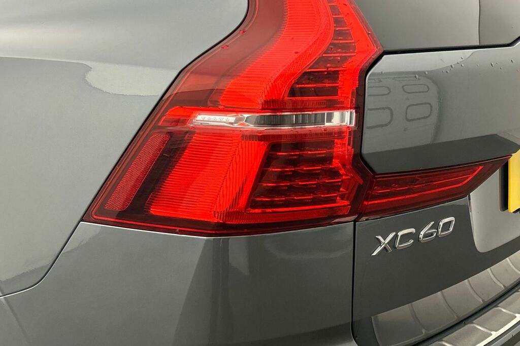 Volvo XC60 2.0 D5 Powerpulse R-design Suv Awd Red #20