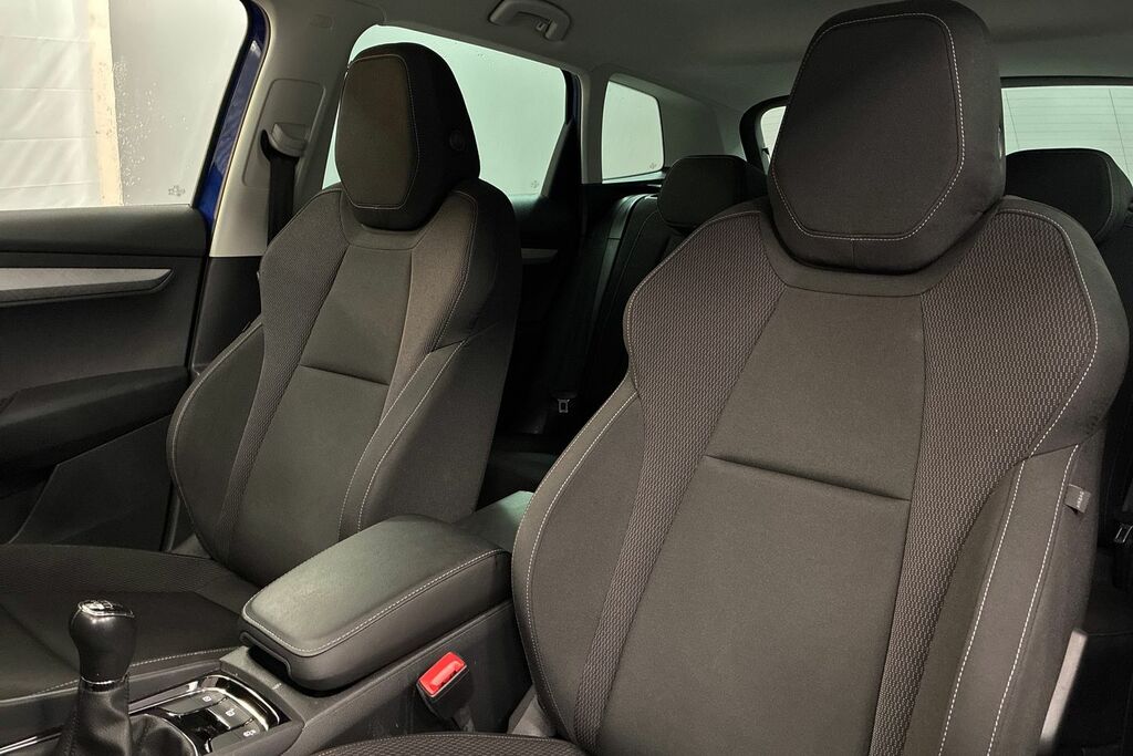 Skoda Karoq 2.0 Tdi 116Ps Se Drive Dsg Black #16