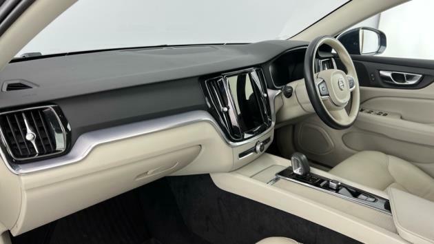 Volvo V60 Momentum, B3 Mild Hybrid Blue #6