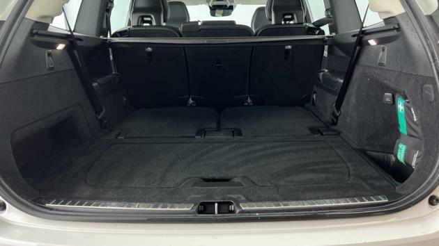 Volvo XC90 Momentum, B5 Awd Mild Hybrid, 7 Seats DY22LWA White #5