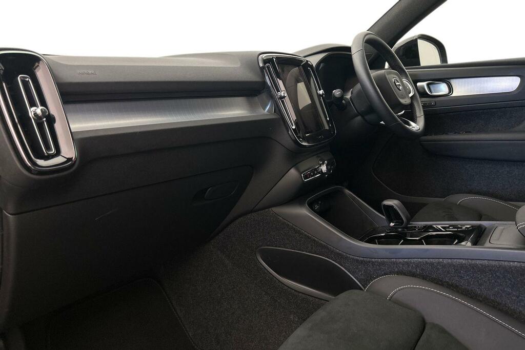 Volvo XC40 Black Edition Plus, B3 Mild Hybrid, SM75JHH Black #2