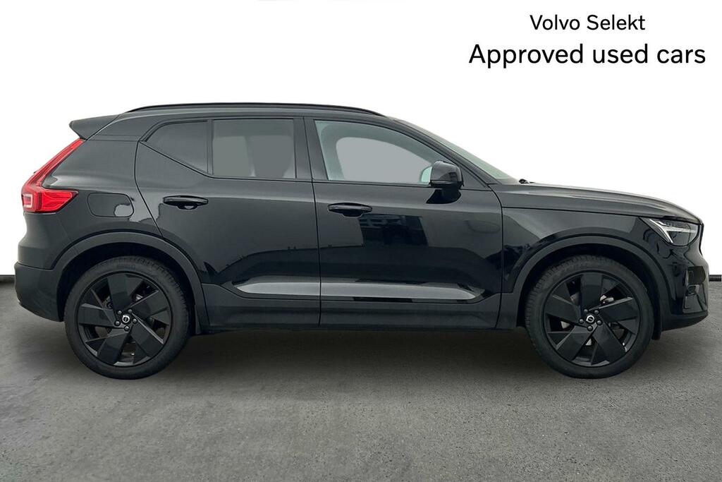 Volvo XC40 Black Edition Plus, B3 Mild Hybrid, SM75JHH Black #4