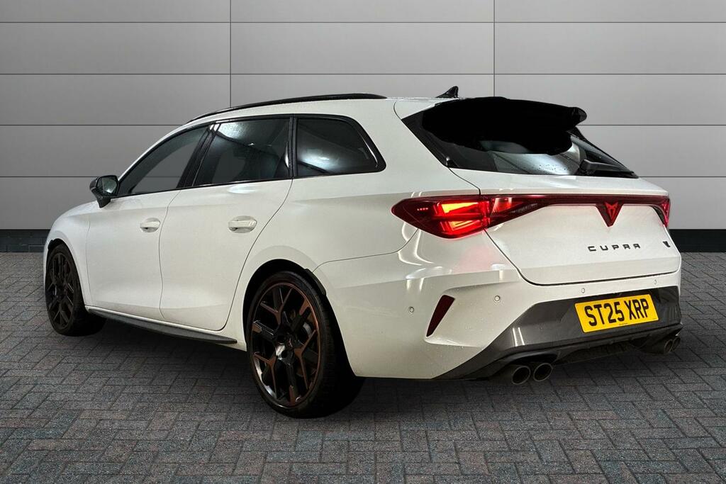 Cupra Leon 2.0 Tsi 333 Vz3 Dsg 4Drive White #3