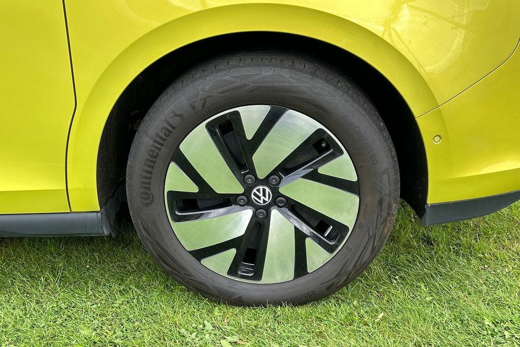 Volkswagen ID.Buzz 210Kw Life Pro 86Kwh Lwb 7 Seat White #5