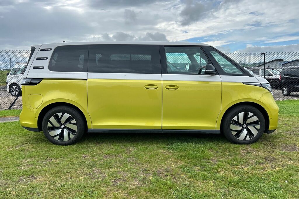 Volkswagen ID.Buzz 210Kw Life Pro 86Kwh Lwb 7 Seat White #4