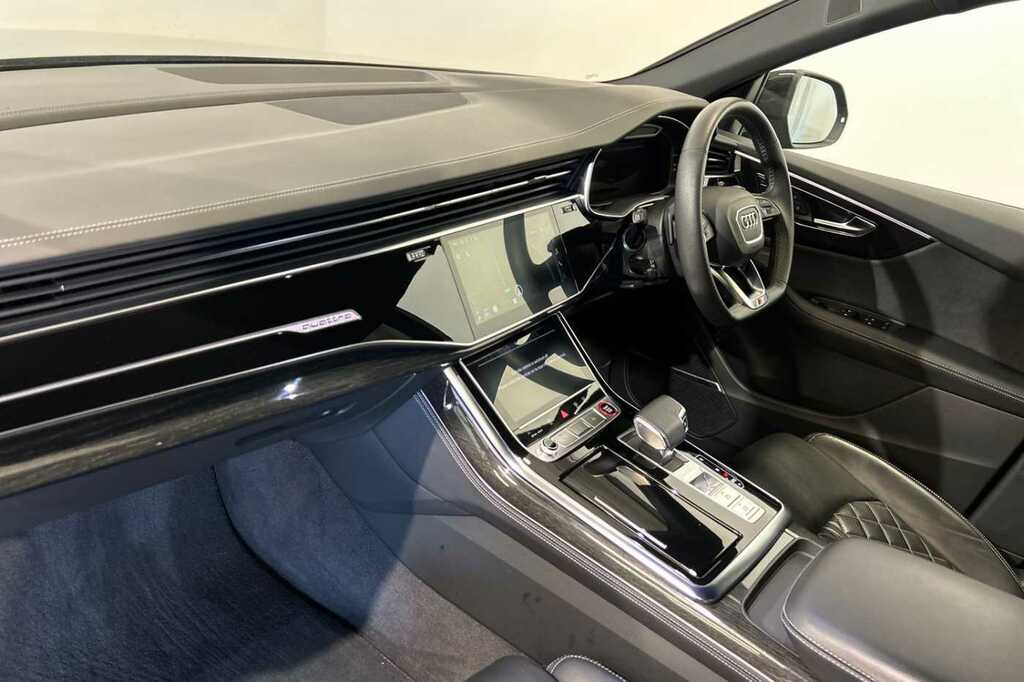 Audi Q8 Black Edition Tfsi 507 Ps Tiptronic Black #2