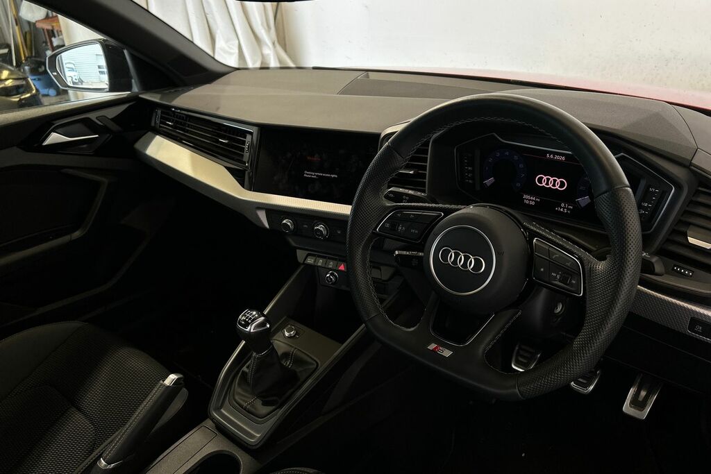 Audi A1 Black Edition 30 Tfsi 116 Ps 6-Speed SW24NTL Red #6