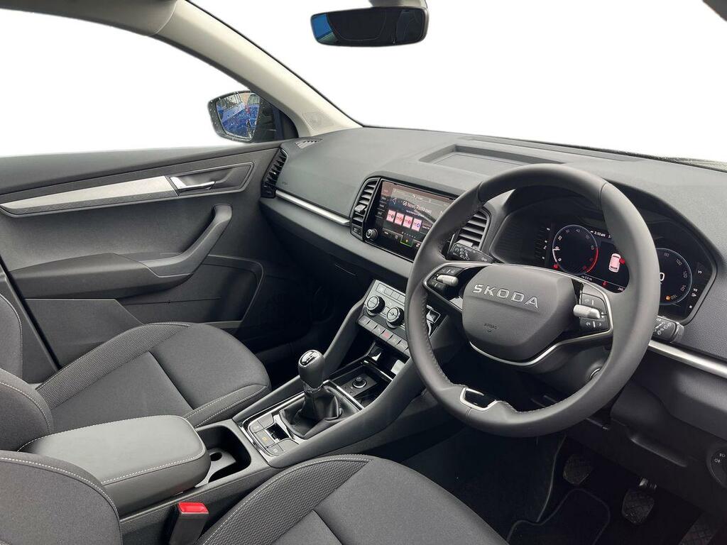 Skoda Karoq 1.5 Tsi 150Ps Se Edition Black #6