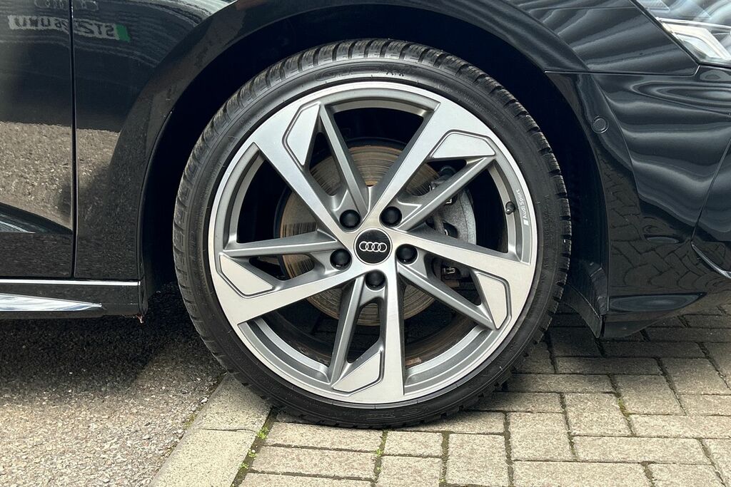 Audi A3 Black Edition 35 Tfsi 150 Ps S Tronic SW73VFL Black #5