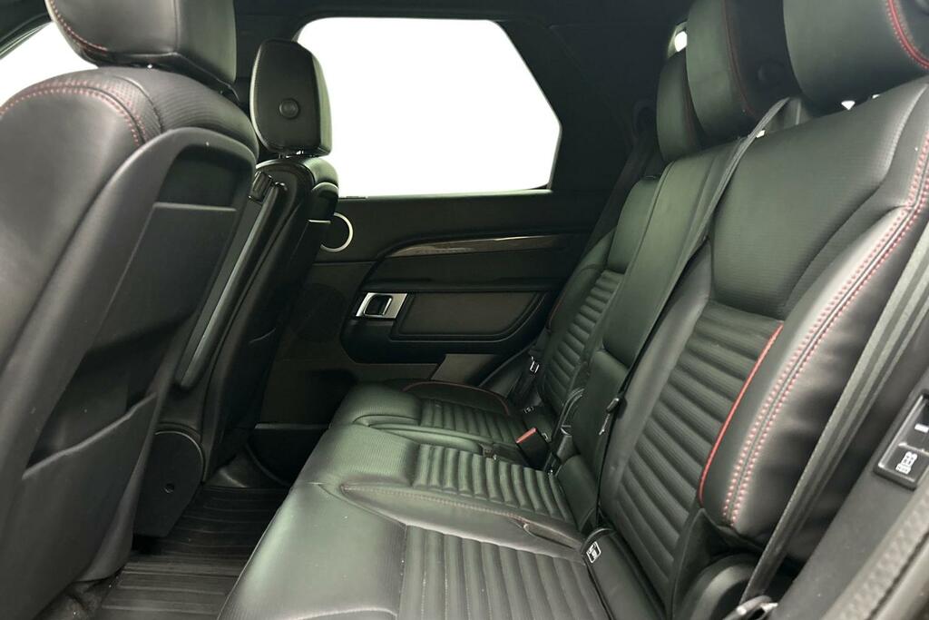 Land Rover Discovery Sdv6 Hse Black #4