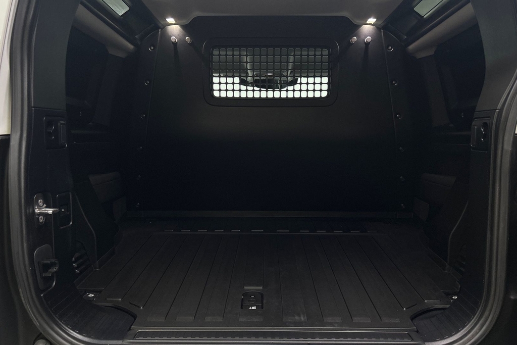 Land Rover Defender 90 D250 Hse White #10