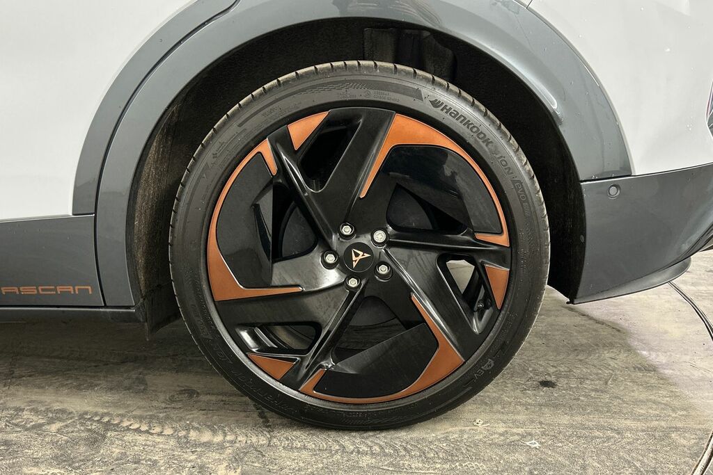 Cupra Tavascan 250Kw Vz1 77Kwh Awd White #5