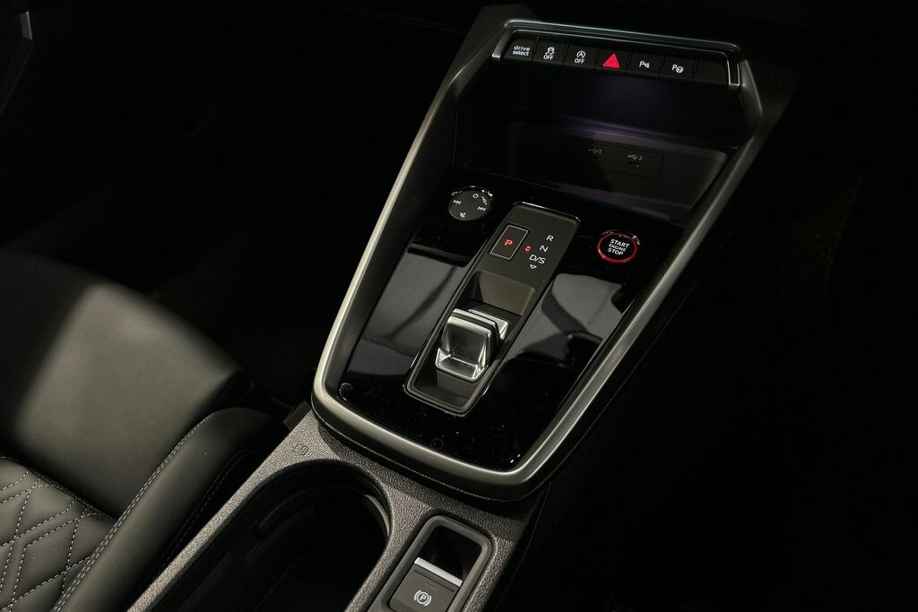 Audi S3 2L Black Edition Blue #24