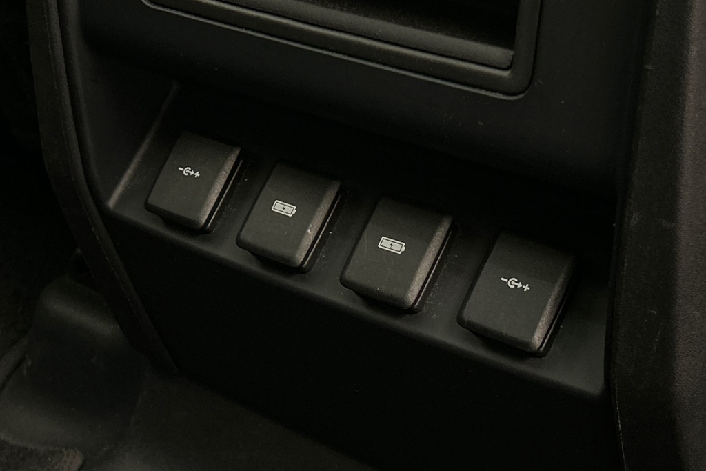 Land Rover Defender 110 2.0 D240 Se 110 7 Seat Blue #32