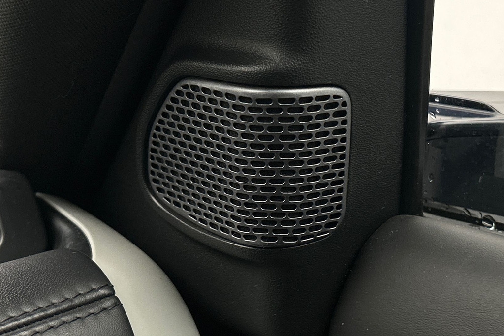 Land Rover Defender 110 2.0 D240 Se 110 7 Seat Blue #24