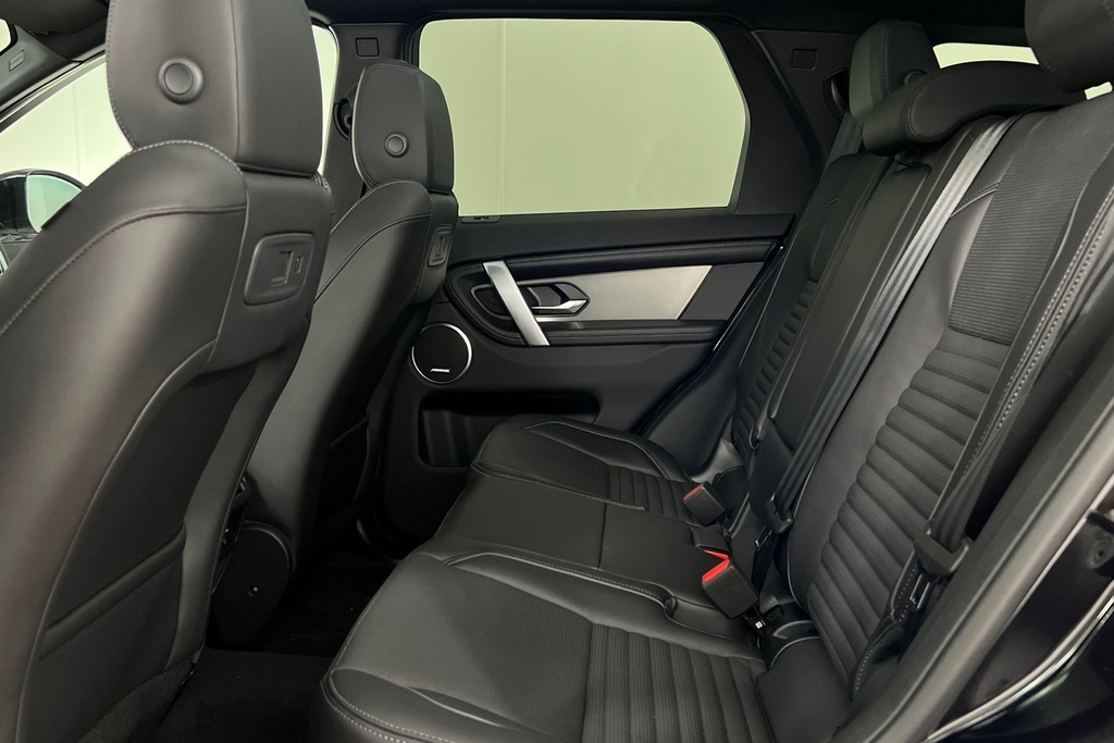 Land Rover Discovery Sport D200 Landmark Black #4