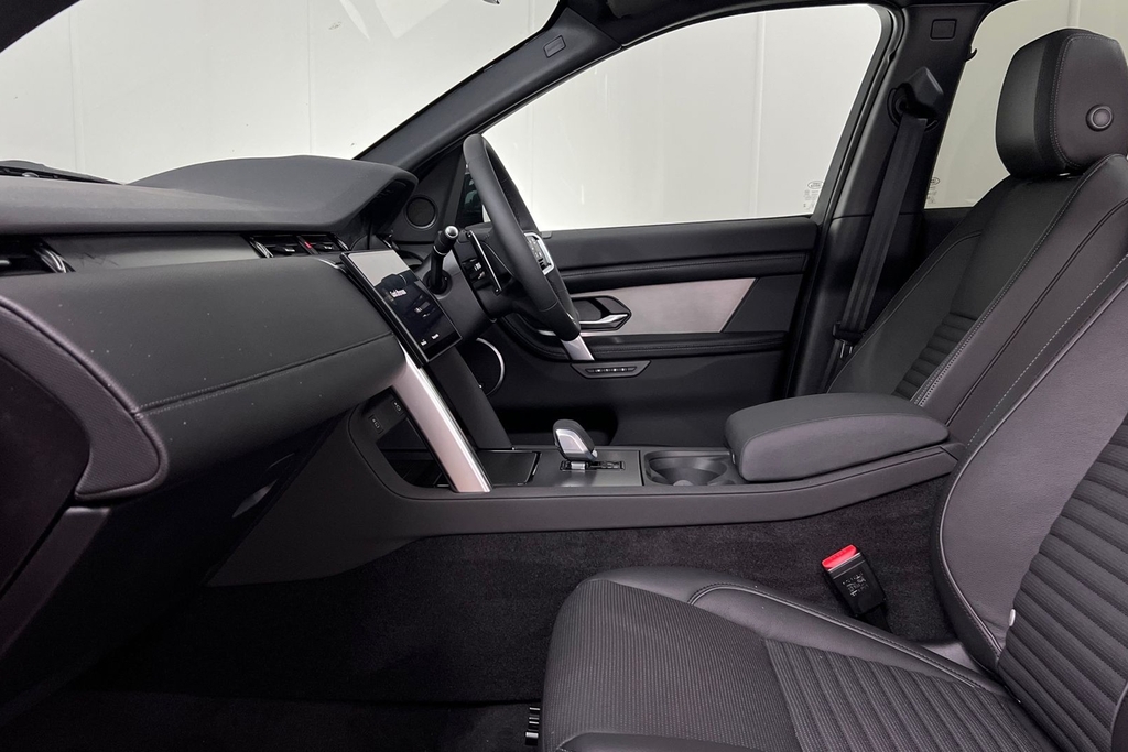 Land Rover Discovery Sport D200 Landmark Red #3