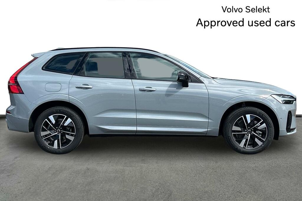 Volvo XC60 2.0 B5p Plus Dark Awd Geartronic Grey #4