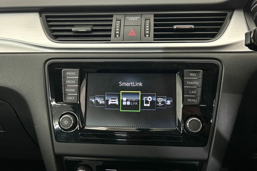 Skoda Rapid Spaceback Spaceback Se Sport Tsi Red #12