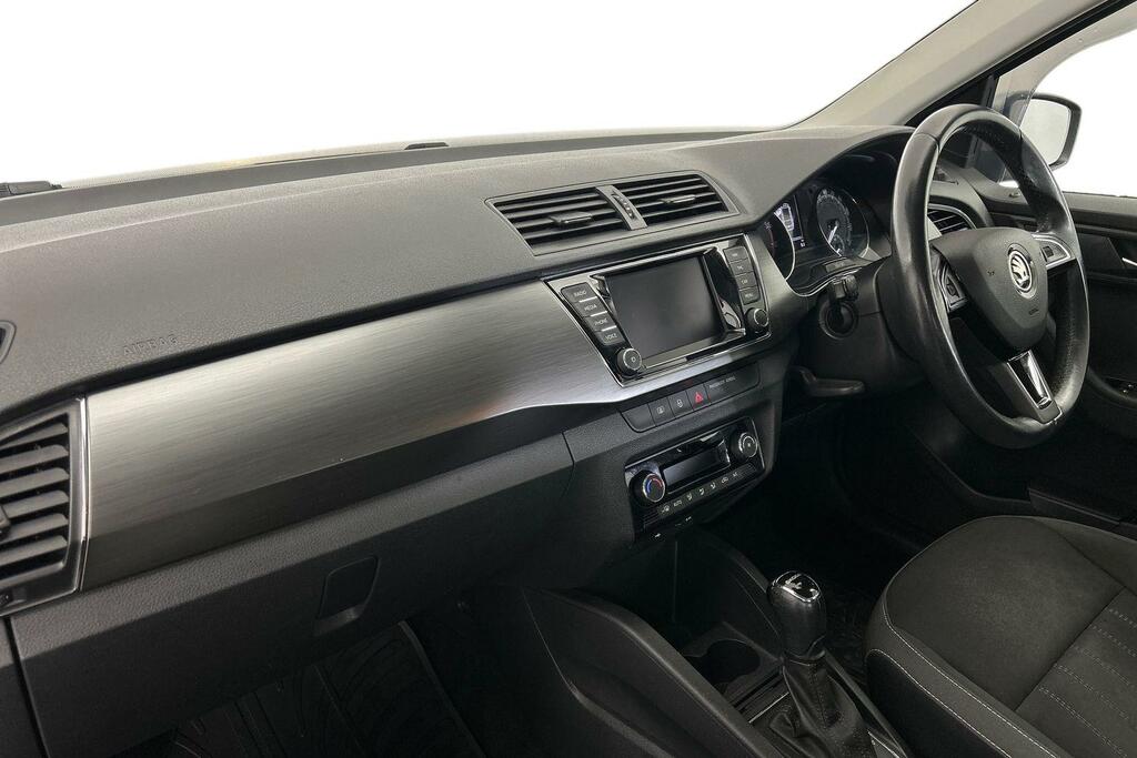 Skoda Fabia 1.0 Tsi 110 Se L Dsg Silver #2