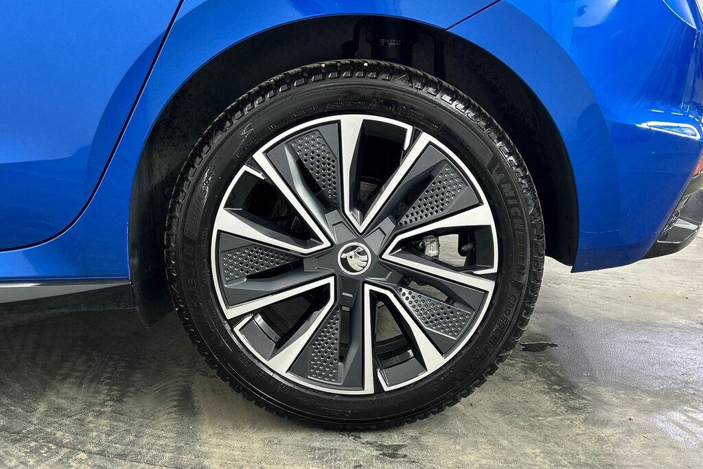 Skoda Fabia 1.0 Tsi 110 Monte Carlo Blue #5