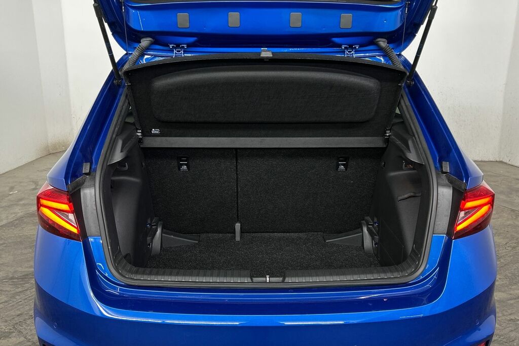 Skoda Fabia Fabia 1.0 Tsi 110 Se Comfort Dsg Blue #11