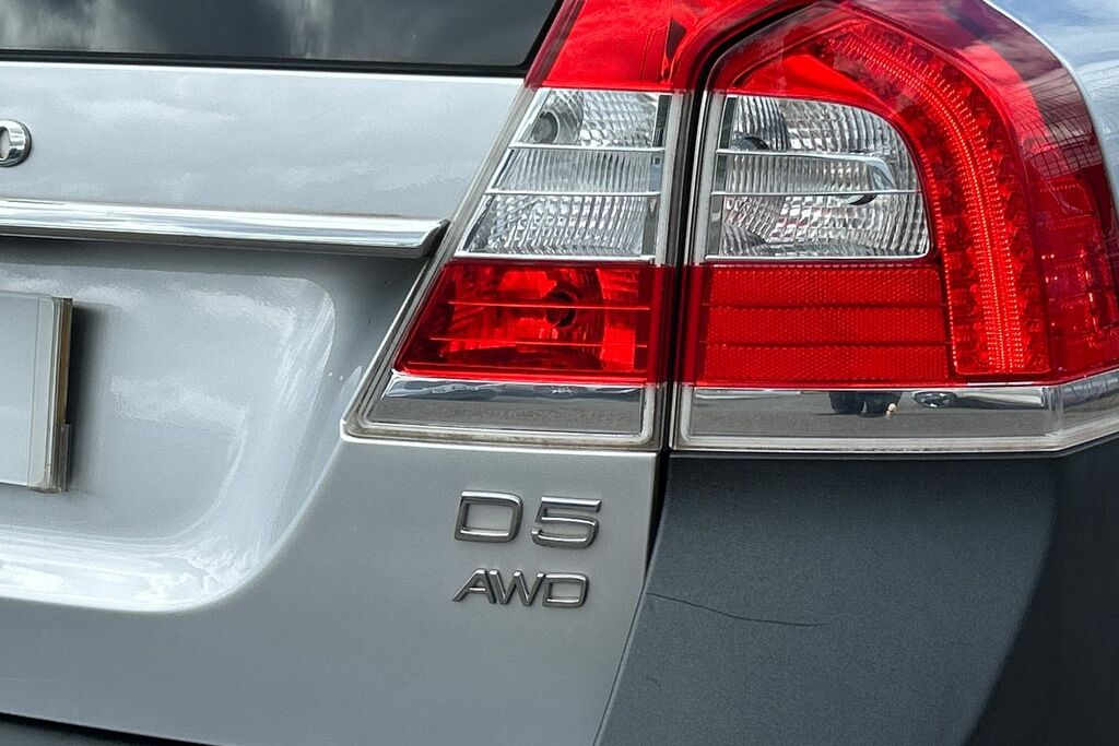 Volvo XC70 D5 Se Lux Nav Winter Pack Red #30