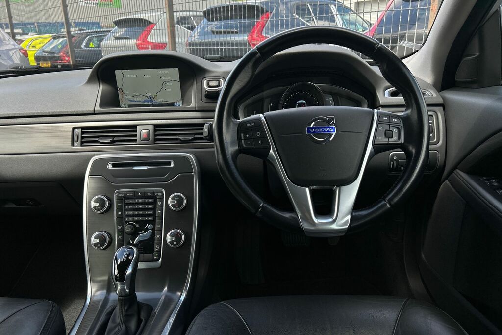 Volvo XC70 D5 Se Lux Nav Winter Pack Red #23
