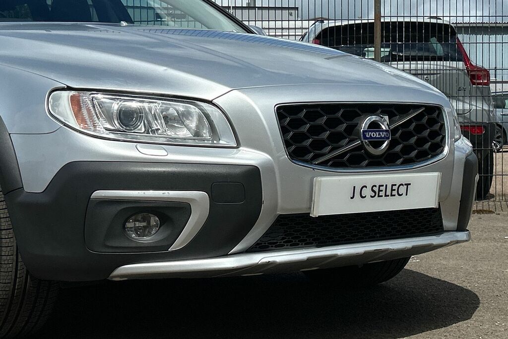 Volvo XC70 D5 Se Lux Nav Winter Pack Red #31