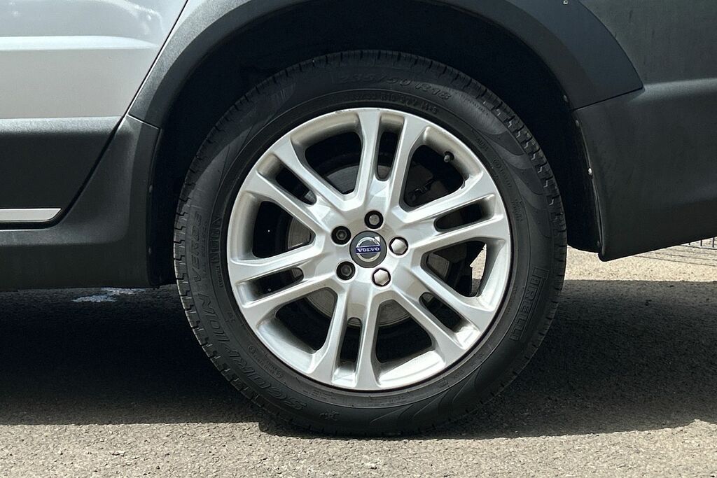 Volvo XC70 D5g Se Lux Silver #5