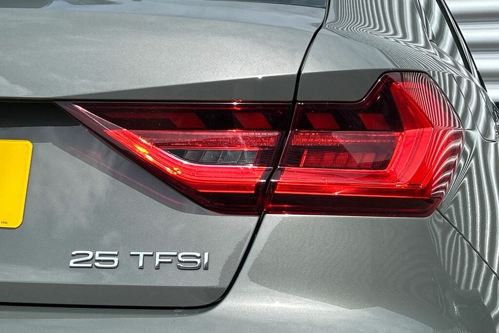 Audi A1 2.0 Tfsi 40 S Line Competition Sportback S Tronic #20