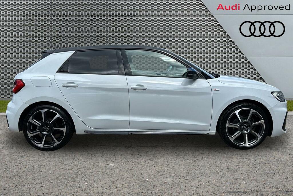 Audi A1 Black Edition 30 Tfsi 110 Ps 6-Speed ST72YPN White #4