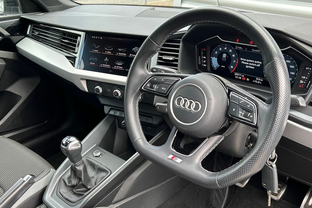 Audi A1 Black Edition 30 Tfsi 110 Ps 6-Speed ST72YPN White #6