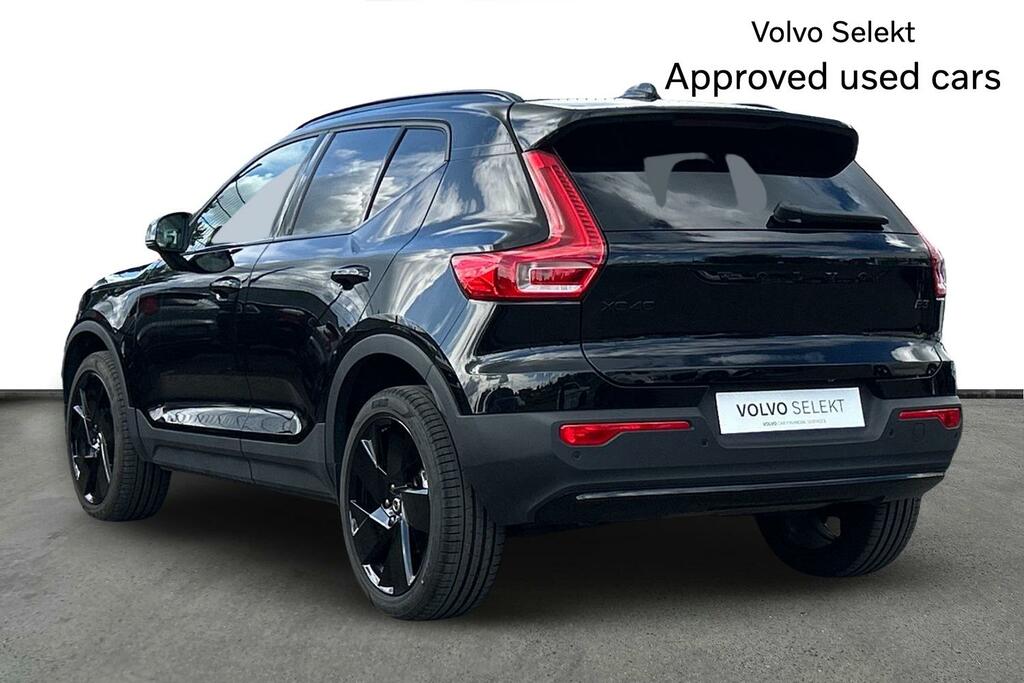 Volvo XC40 2.0 B3p Plus Black Edition Black #3